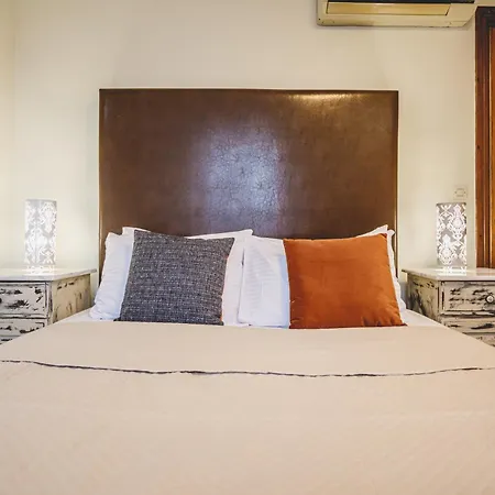 Sagredo Traditional House 4*