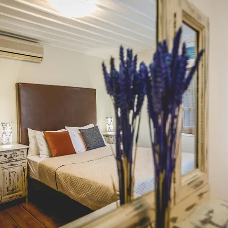 Sagredo Traditional House Guest house