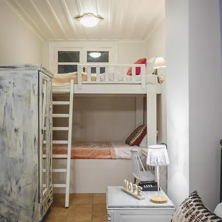 Sagredo Traditional House 4*