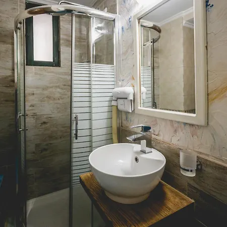 Sagredo Traditional House 招待所 3*