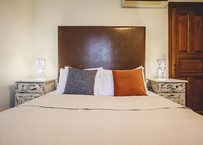 Sagredo Traditional House 4*